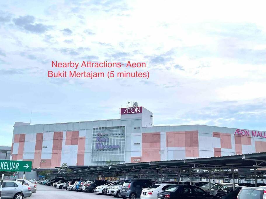 Comfort 36 Entire House At Alma Bukit Mertajam Luaran gambar