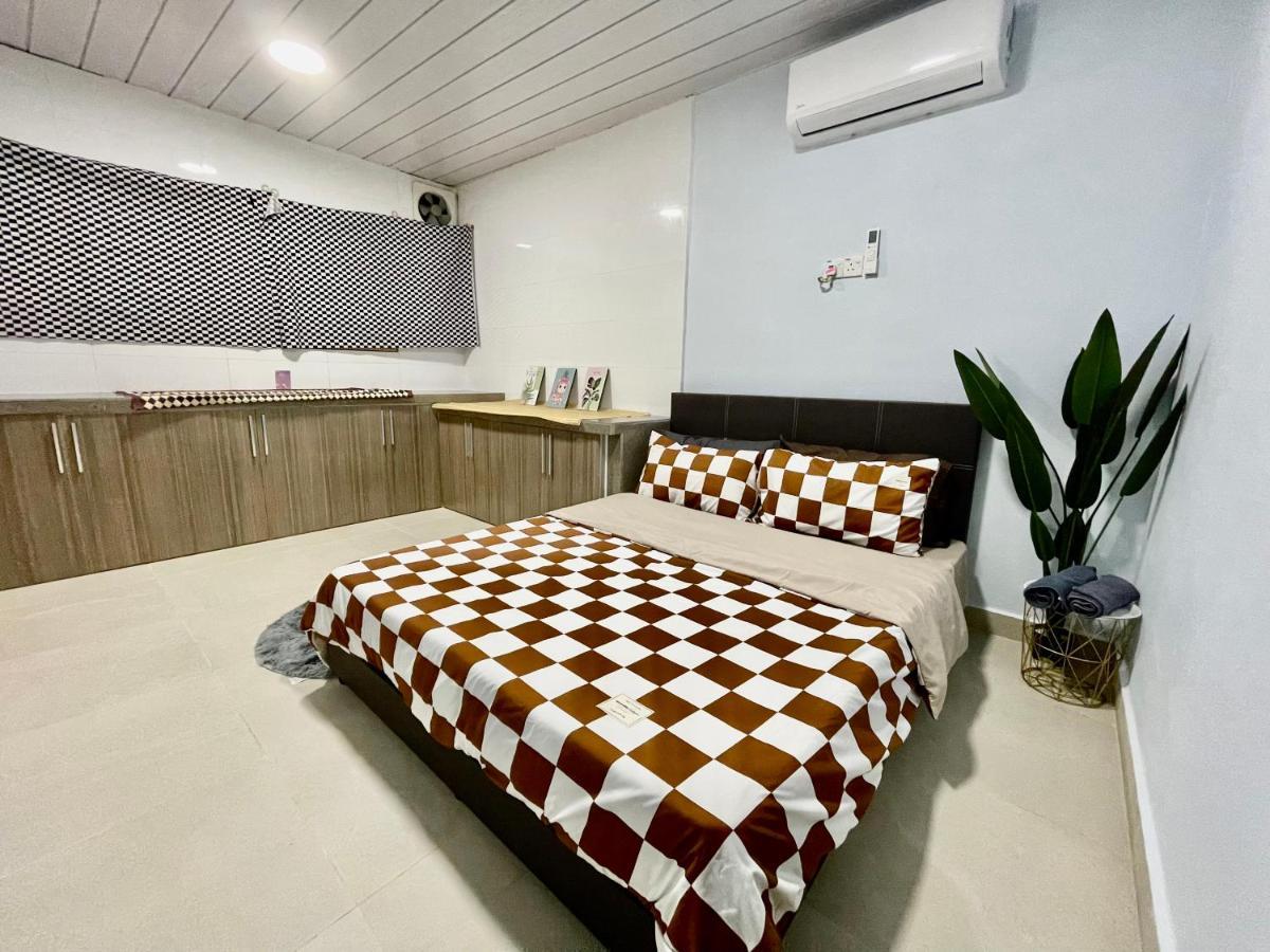 Comfort 36 Entire House At Alma Bukit Mertajam Luaran gambar