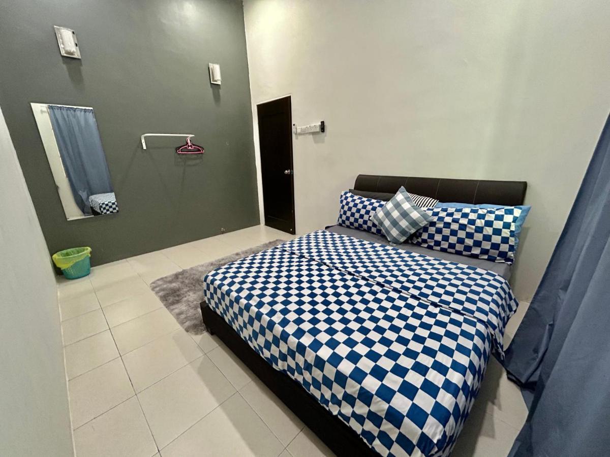 Comfort 36 Entire House At Alma Bukit Mertajam Luaran gambar