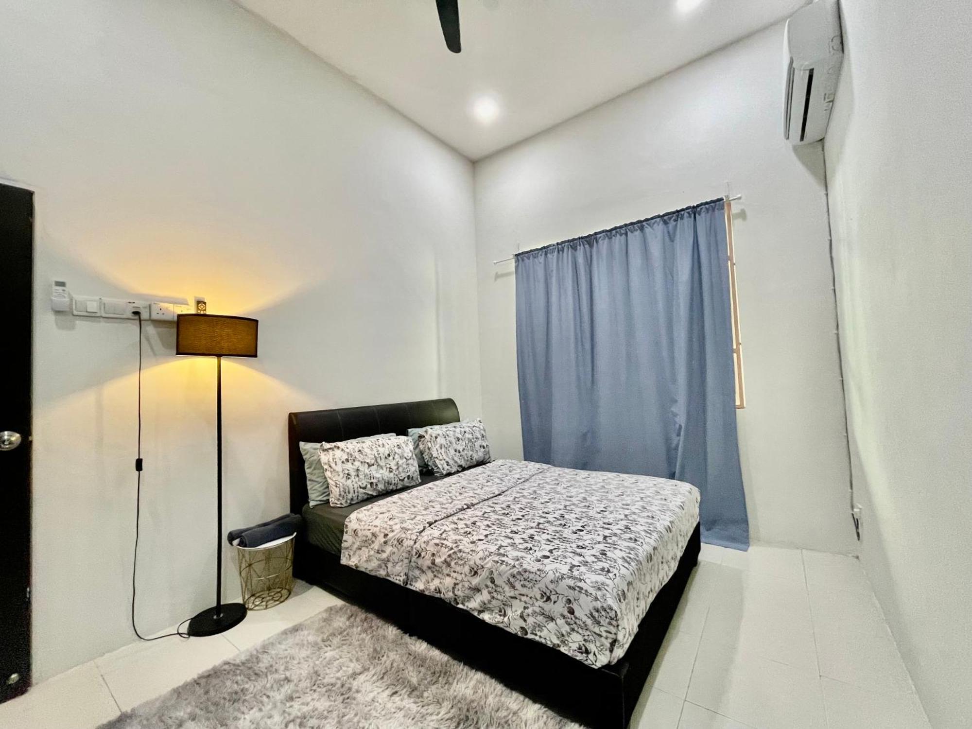 Comfort 36 Entire House At Alma Bukit Mertajam Luaran gambar
