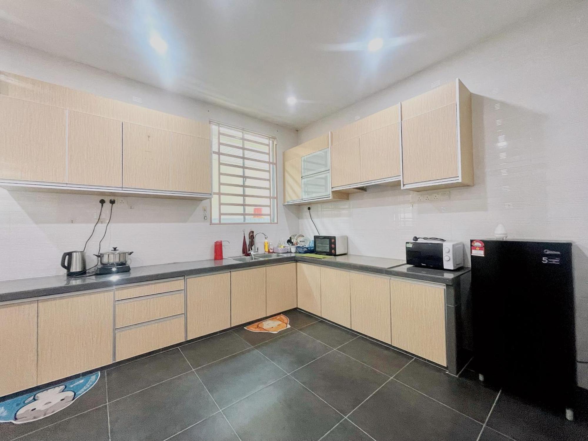 Comfort 36 Entire House At Alma Bukit Mertajam Luaran gambar