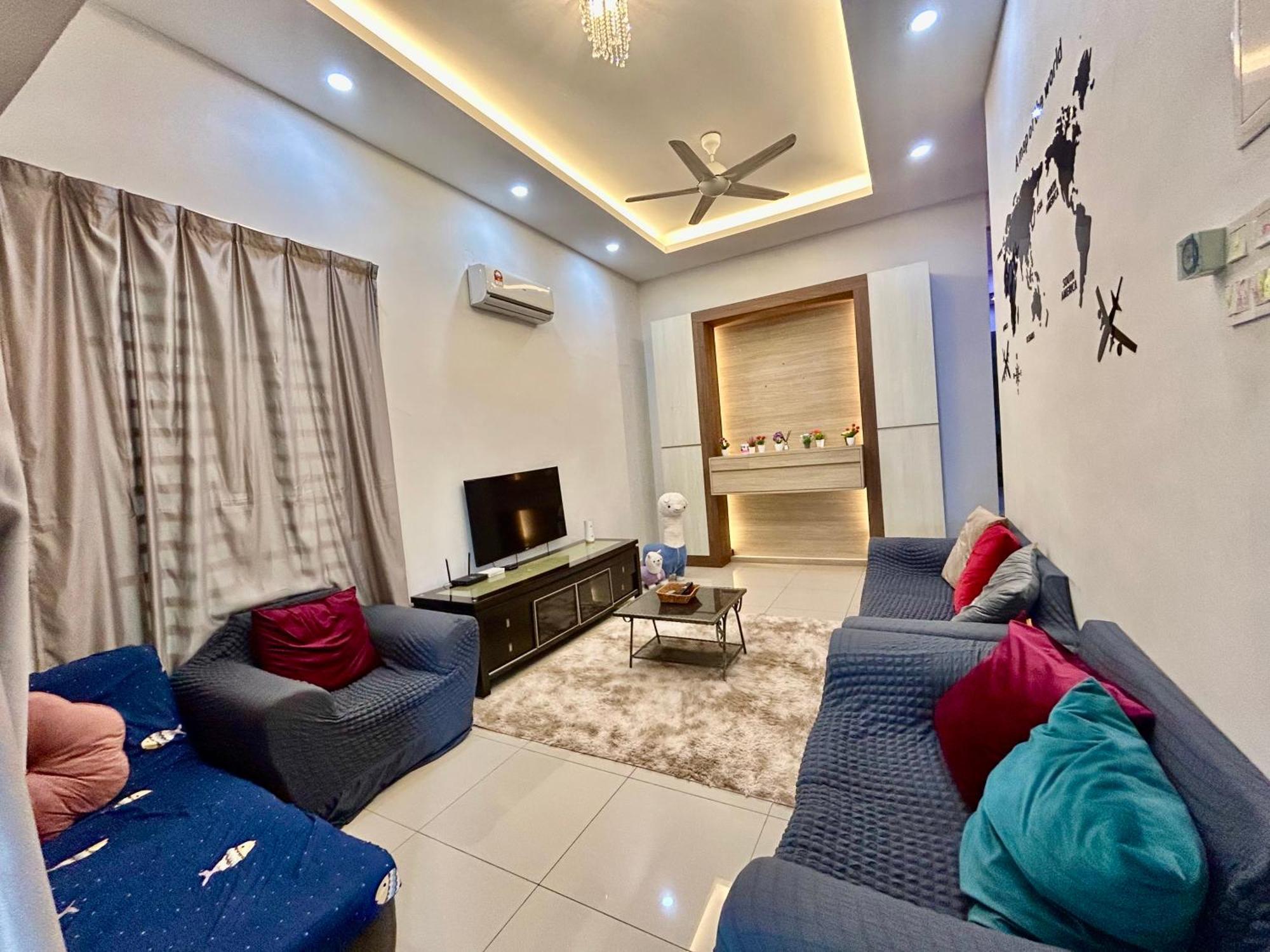 Comfort 36 Entire House At Alma Bukit Mertajam Luaran gambar
