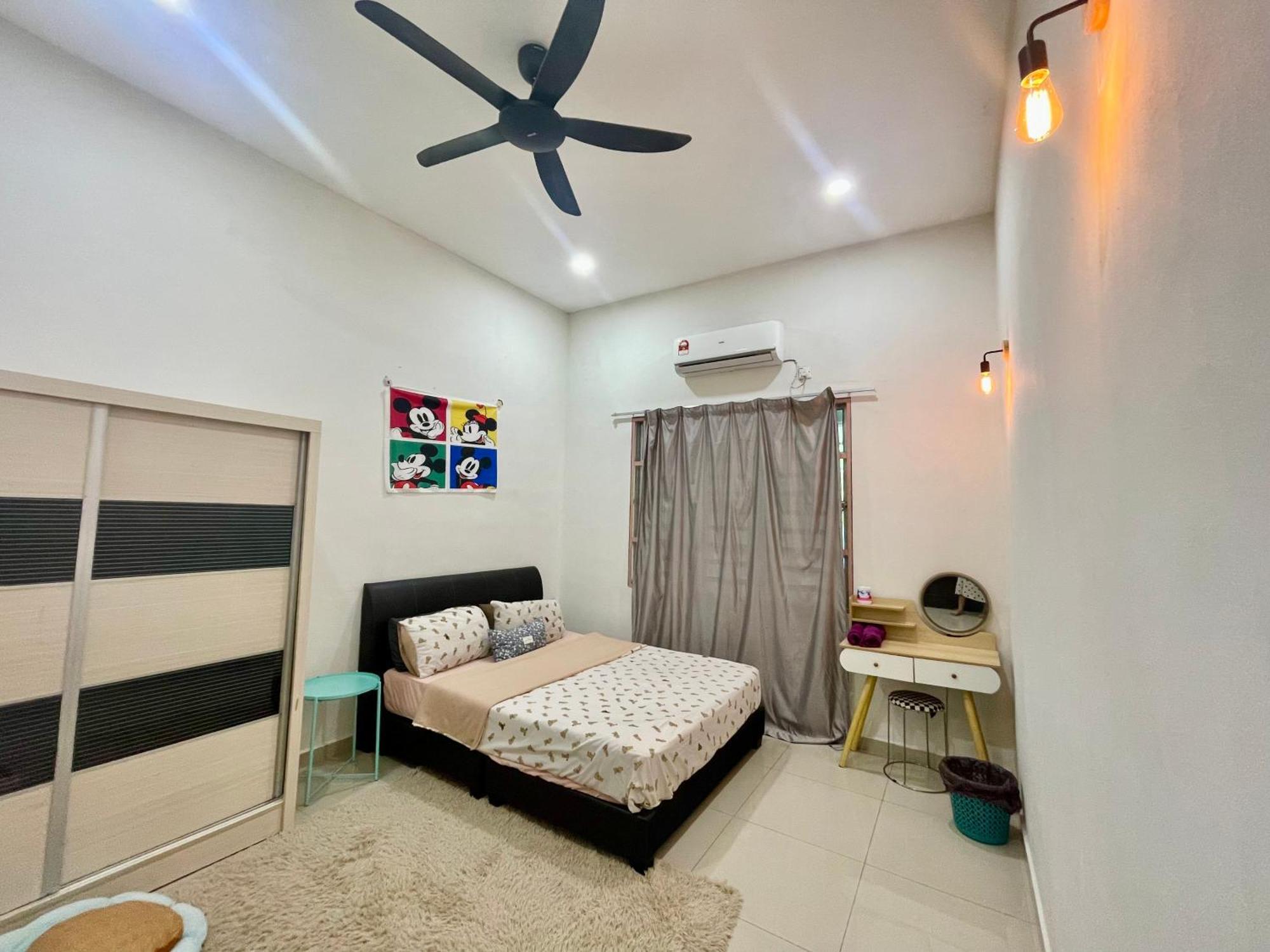 Comfort 36 Entire House At Alma Bukit Mertajam Luaran gambar