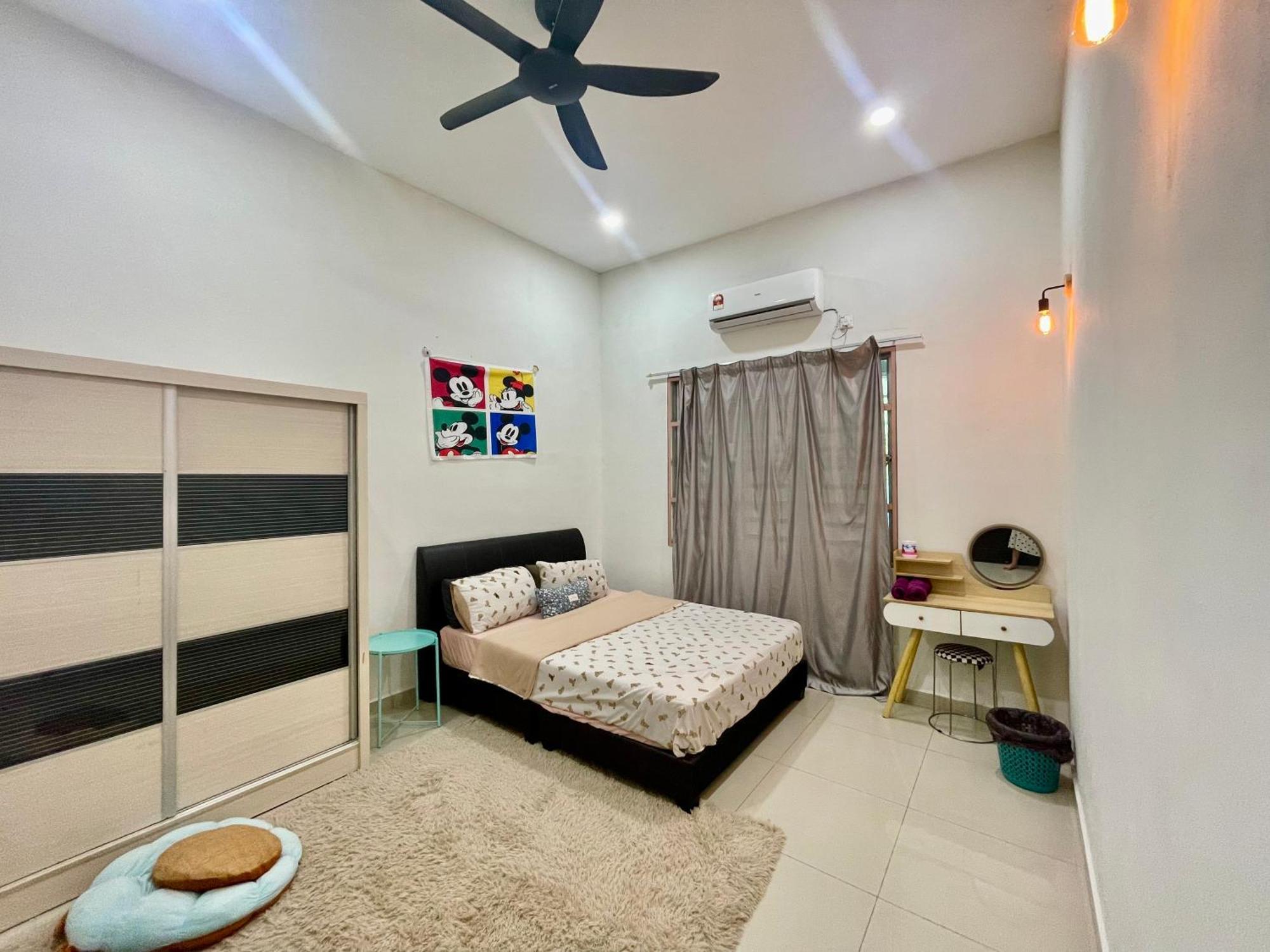 Comfort 36 Entire House At Alma Bukit Mertajam Luaran gambar